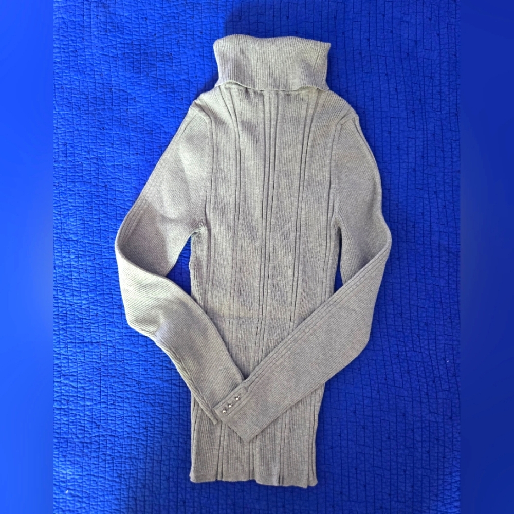 White house black market gray turtleneck